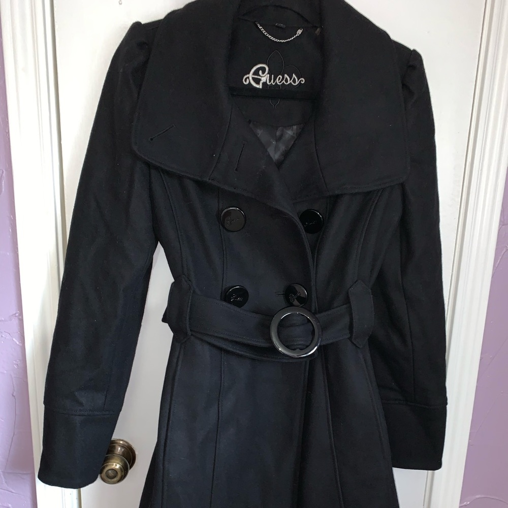 Beautiful Brand GUESS coat 🖤